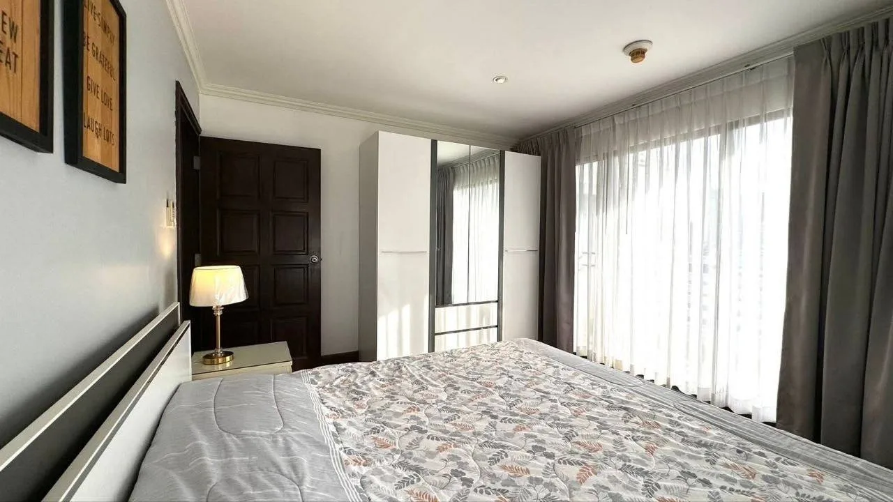 3 bedroom condo for rent in Sukhumvit Bangkok - master bedroom interior