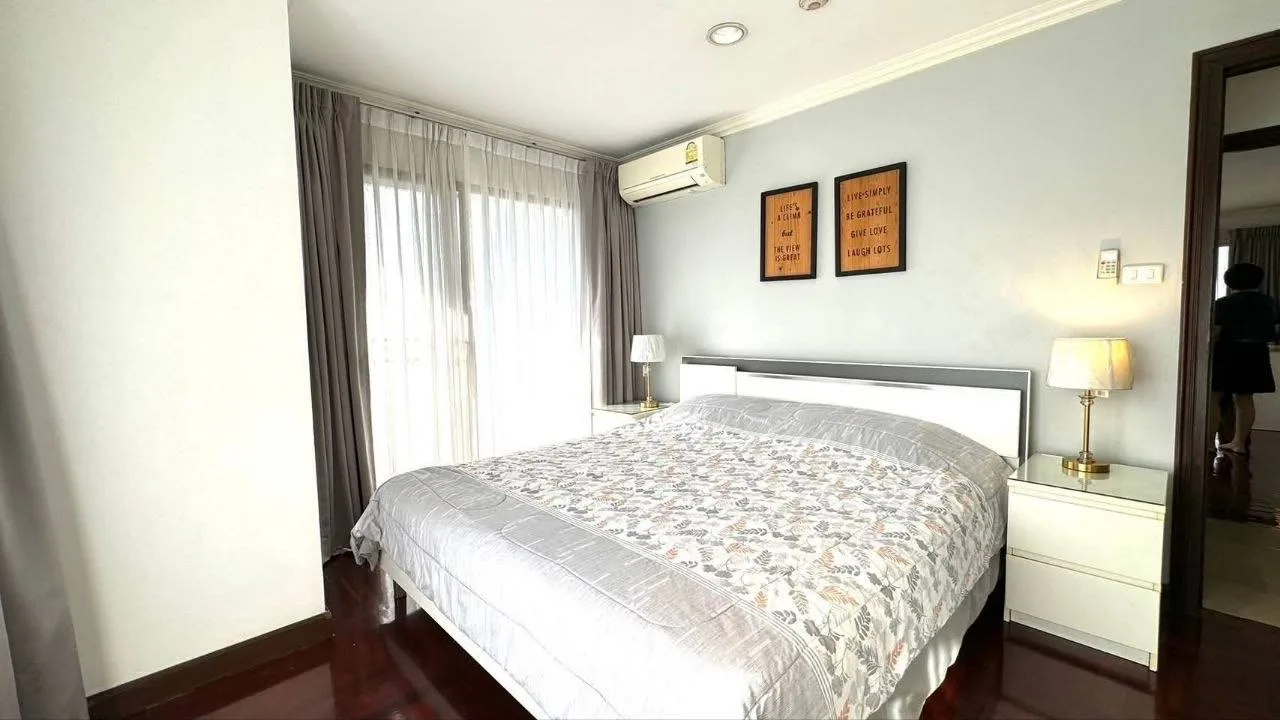 3 bedroom condo for rent in Sukhumvit Bangkok - bathroom and modern finishes