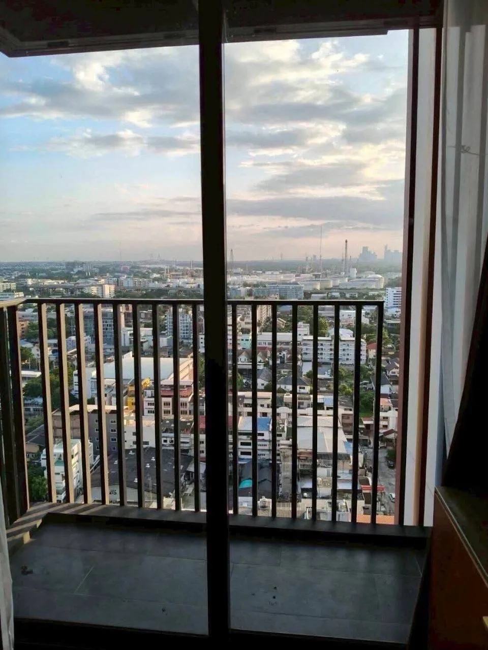 1 bedroom condo for rent in Sukhumvit Bangkok - bathroom and modern finishes