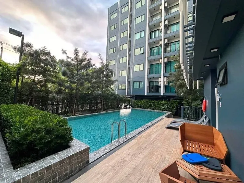 1 bedroom condo for rent in Ladprao Bangkok - kitchen and dining area