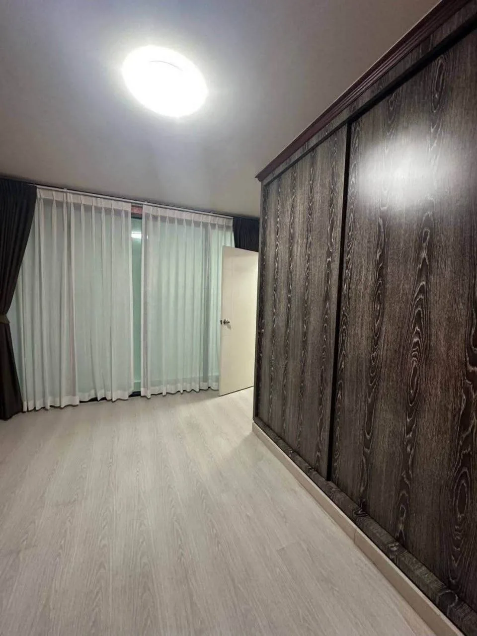 3 bedroom house for rent in Bang Na Bangkok - bathroom and modern finishes