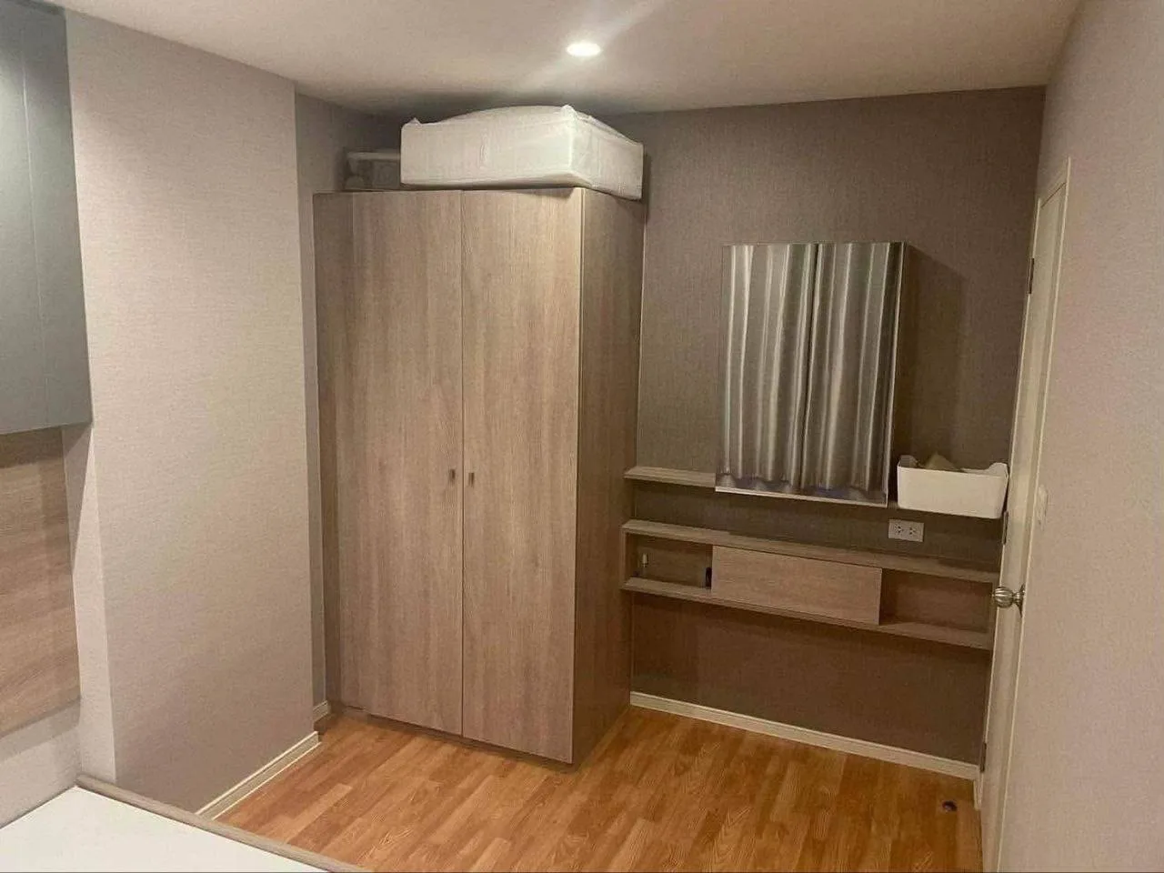 2 bedroom condo for rent in Sukhumvit Bangkok - master bedroom interior
