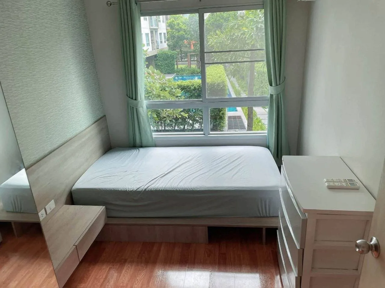 2 bedroom condo for rent in Sukhumvit Bangkok - balcony perspective