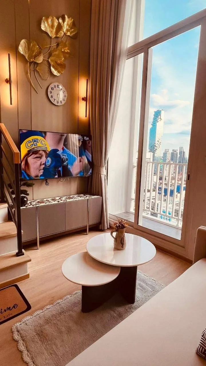 1 bedroom condo for rent in Sam Yan Bangkok - swimming pool and building amenities