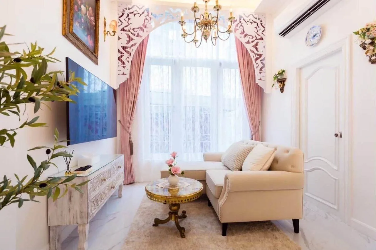 4 bedroom house for rent in Ladprao Bangkok - master bedroom interior