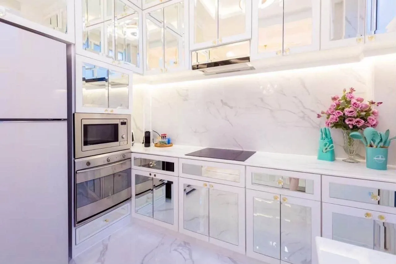 4 bedroom house for rent in Ladprao Bangkok - bathroom and modern finishes
