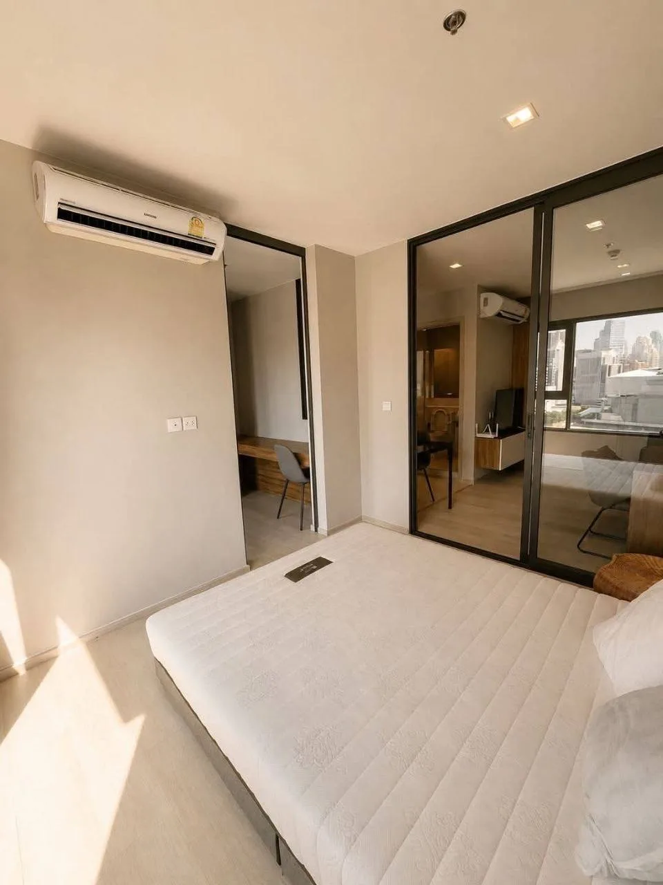 1 bedroom condo for rent in Chit Lom / Ploenchit Bangkok - bathroom and modern finishes