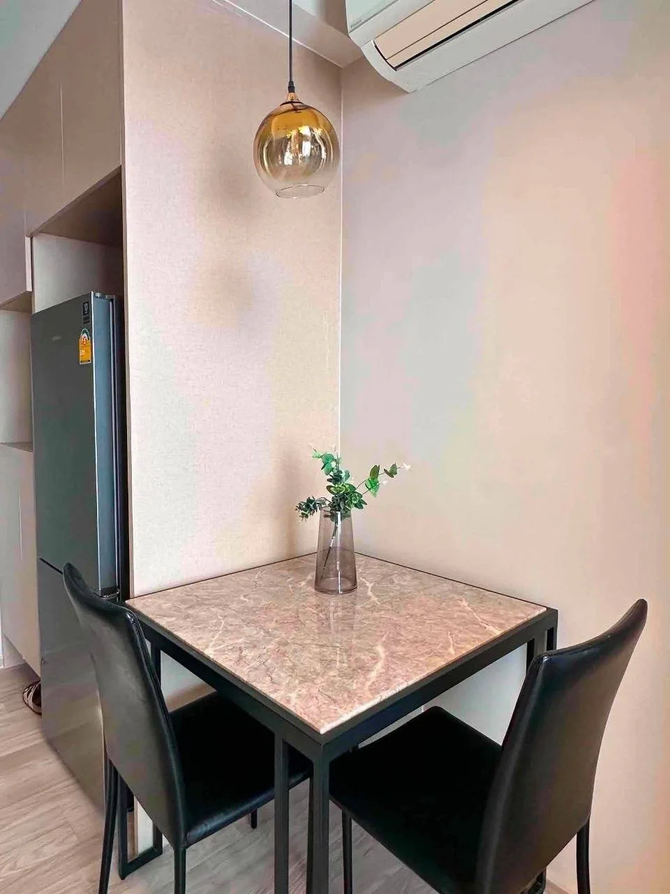 1 bedroom condo for rent in Bang Na Bangkok - swimming pool and building amenities