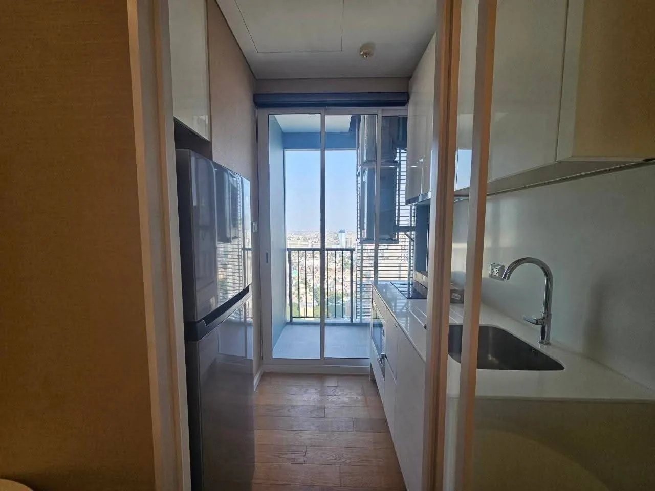 1 bedroom condo for rent in Ladprao Bangkok - bathroom and modern finishes