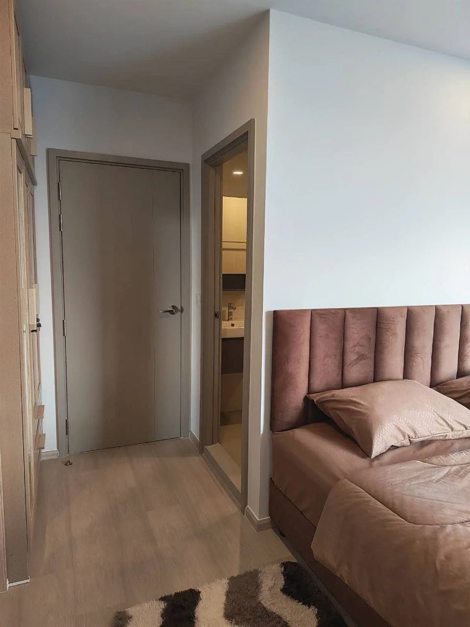 2 bedroom condo for rent in On Nut Bangkok - balcony perspective