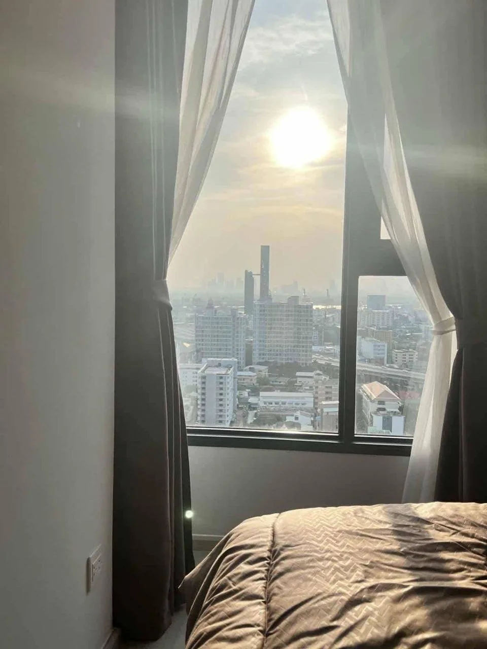 2 bedroom condo for rent in On Nut Bangkok - living room view