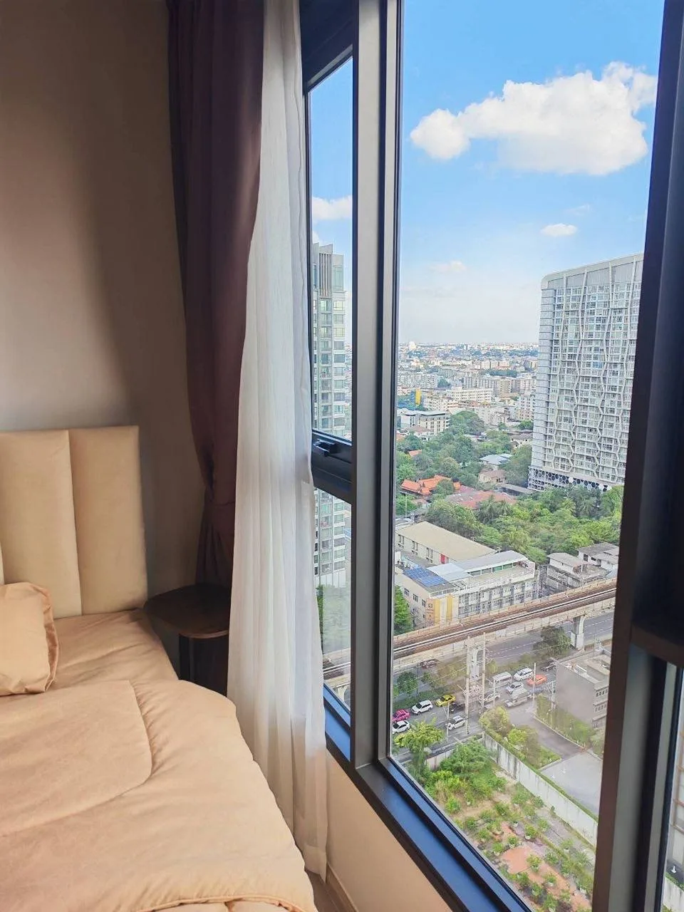 2 bedroom condo for rent in On Nut Bangkok - living room view