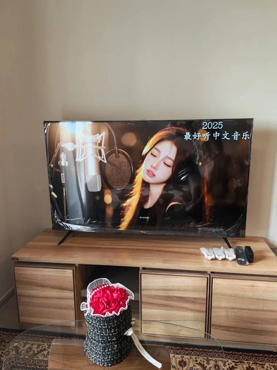 2 bedroom condo for rent in On Nut Bangkok - master bedroom interior