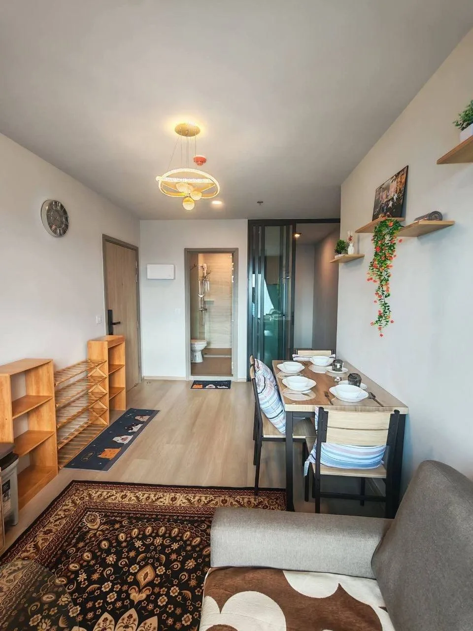 2 bedroom condo for rent in On Nut Bangkok - bathroom and modern finishes