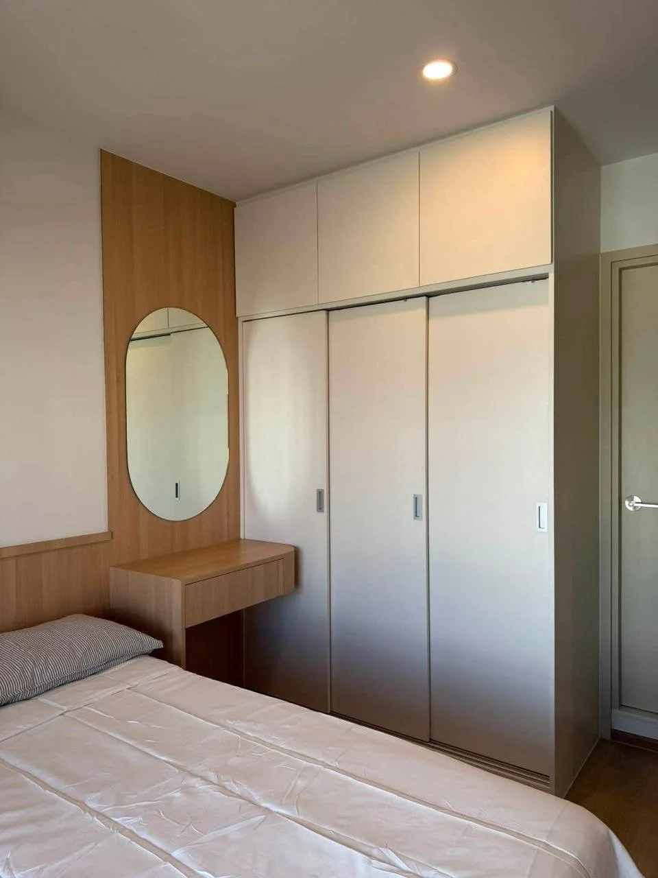 1 bedroom condo for rent in Rama 4 Bangkok - bathroom and modern finishes
