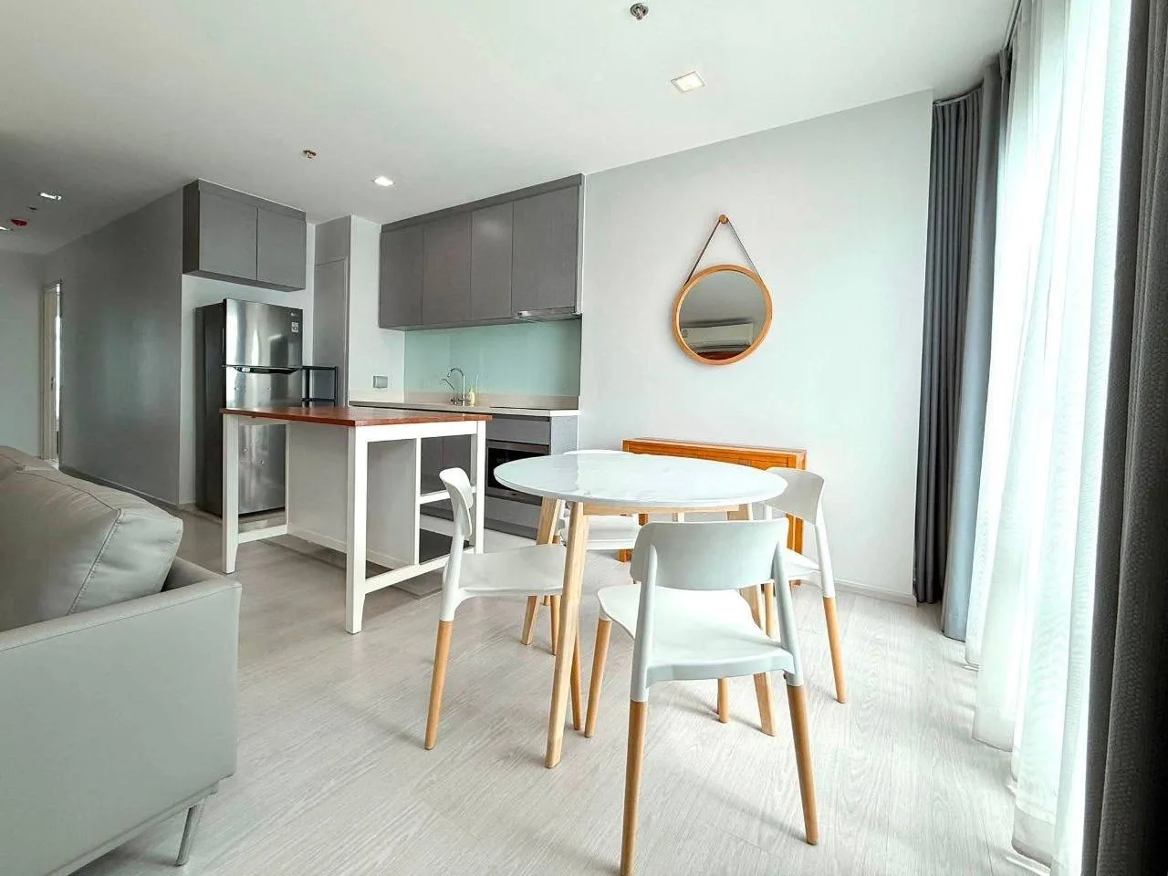 2 bedroom condo for sale in Thong Lo Bangkok - bathroom and modern finishes