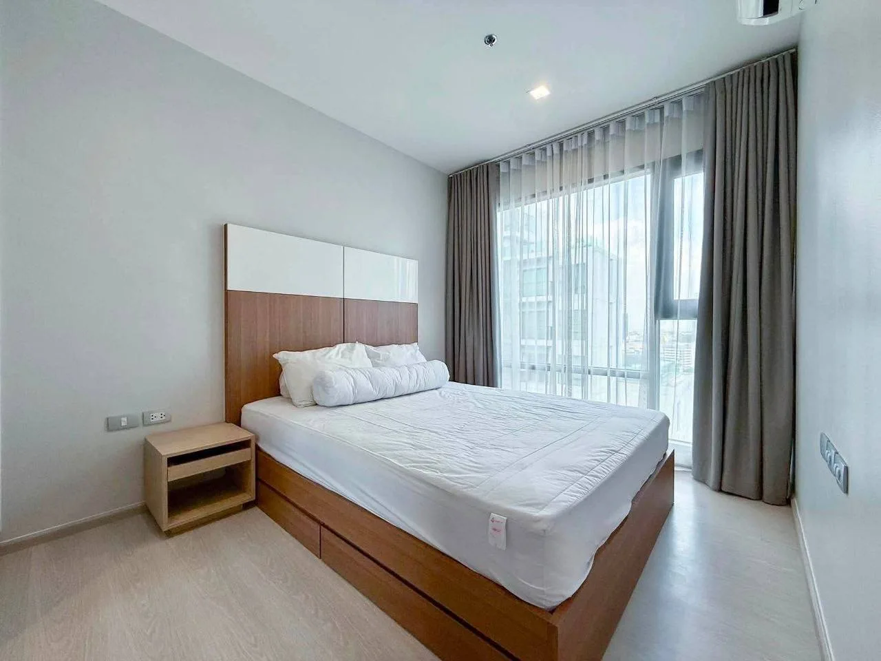 2 bedroom condo for sale in Thong Lo Bangkok - balcony perspective