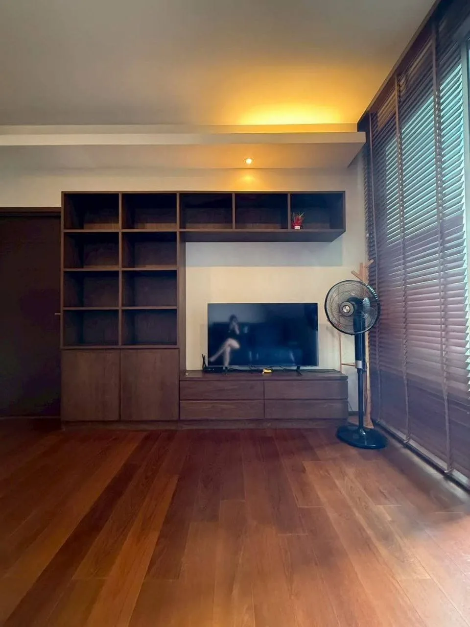 1 bedroom condo for rent in Thong Lo Bangkok - kitchen and dining area