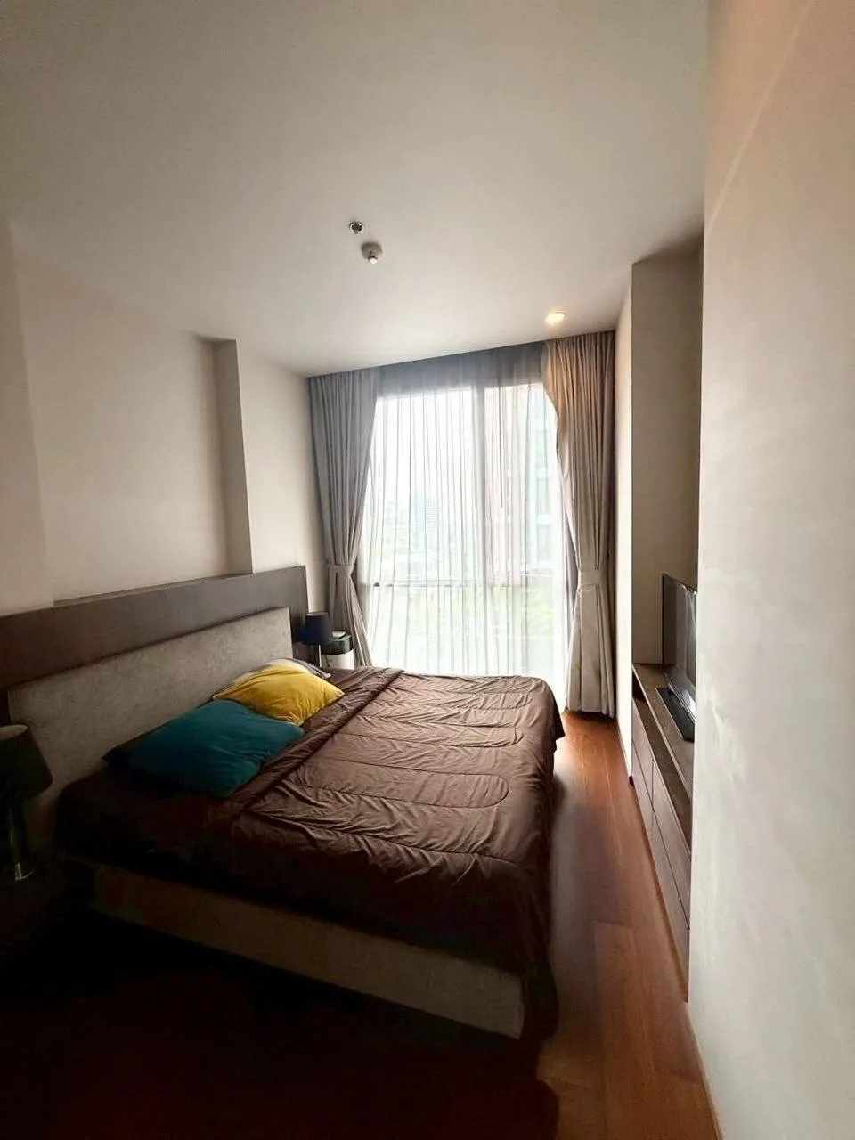 1 bedroom condo for rent in Thong Lo Bangkok - swimming pool and building amenities
