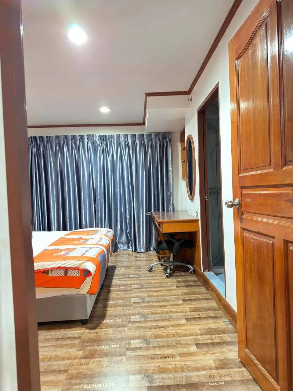2 bedroom condo for rent in Chit Lom / Ploenchit Bangkok - balcony perspective