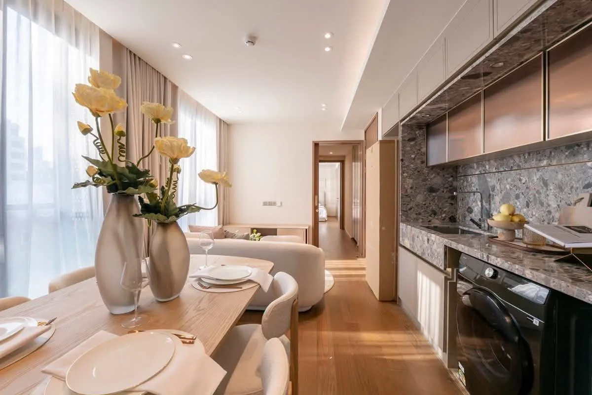 1 bedroom condo for rent in Sukhumvit Bangkok - living room view