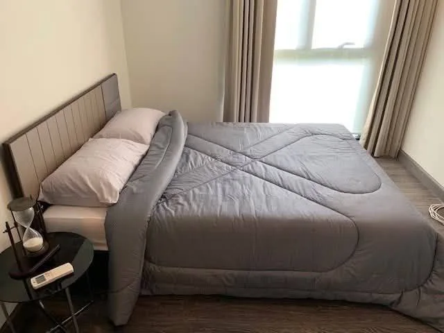 1 bedroom condo for rent in Asok Bangkok - kitchen and dining area