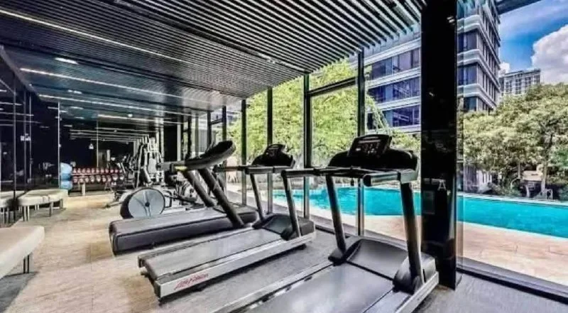 1 bedroom condo for rent in Bang Na Bangkok - kitchen and dining area