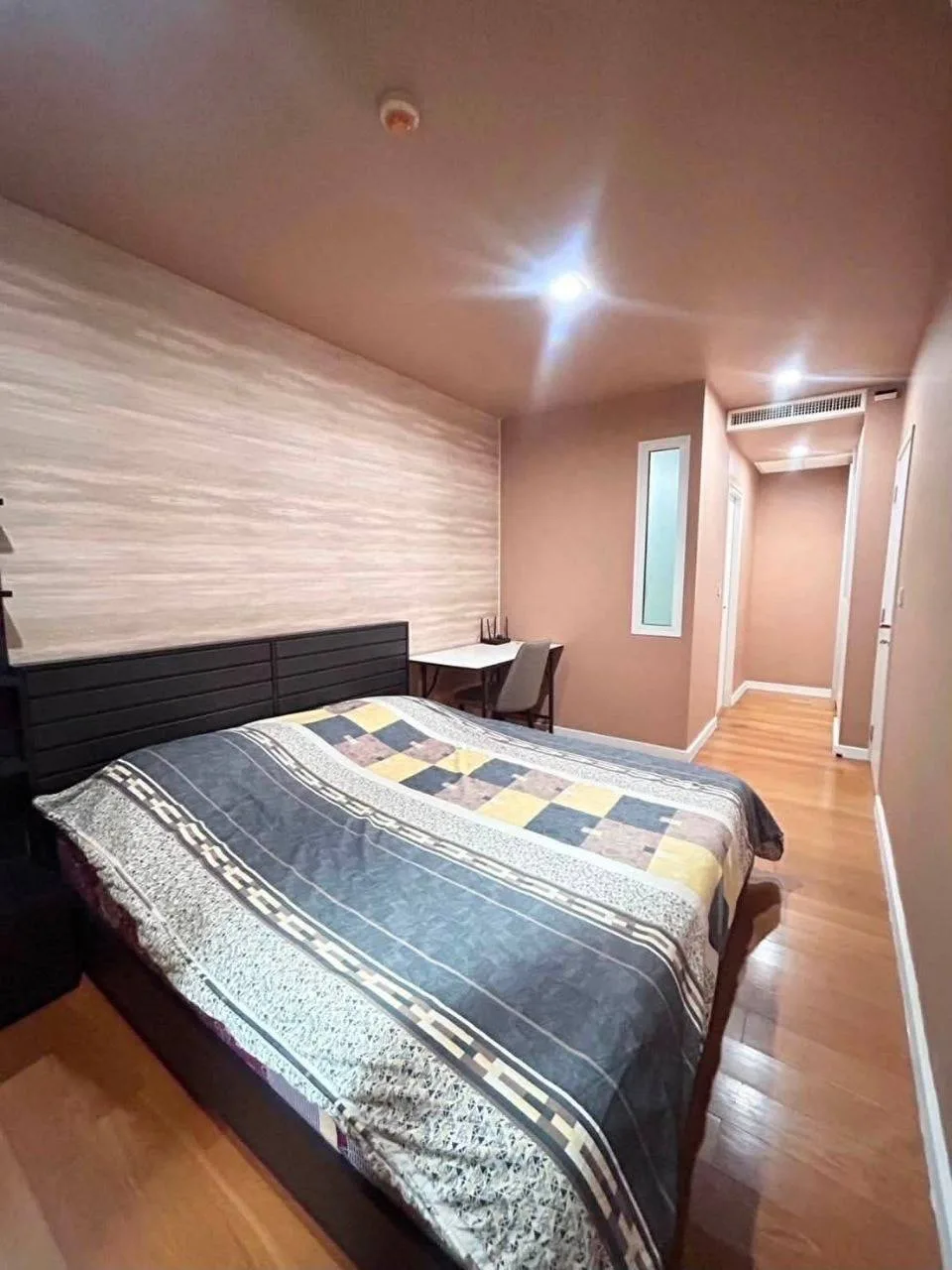 1 bedroom condo for rent in Sathorn Bangkok - master bedroom interior