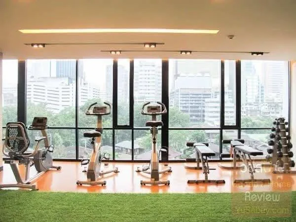 1 bedroom condo for rent in Sathorn Bangkok - living room view