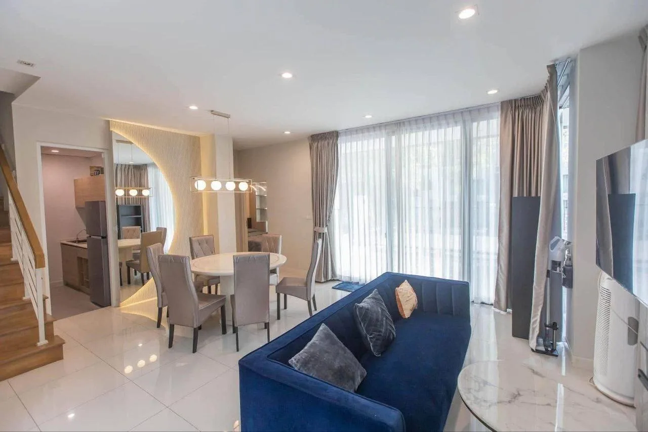 Baan Klang Muang Classe Ekkamai–Ramintra