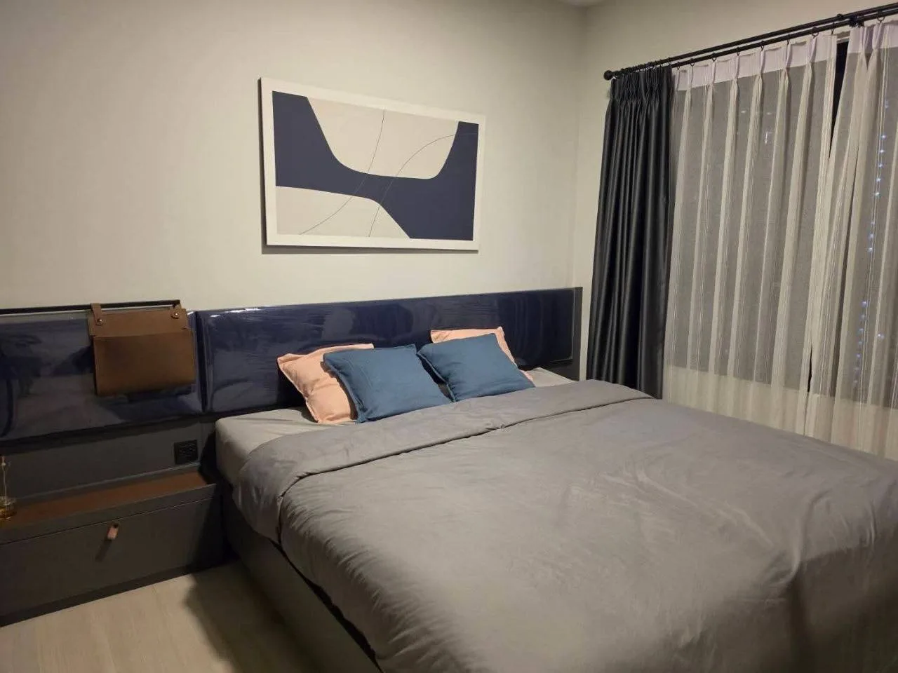1 bedroom condo for rent in Phasi Charoen Bangkok - bathroom and modern finishes