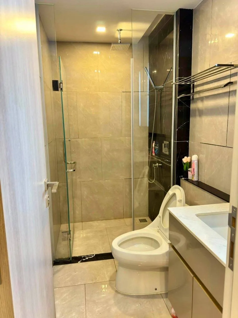1 bedroom condo for sale in Rama 9 Bangkok - balcony perspective