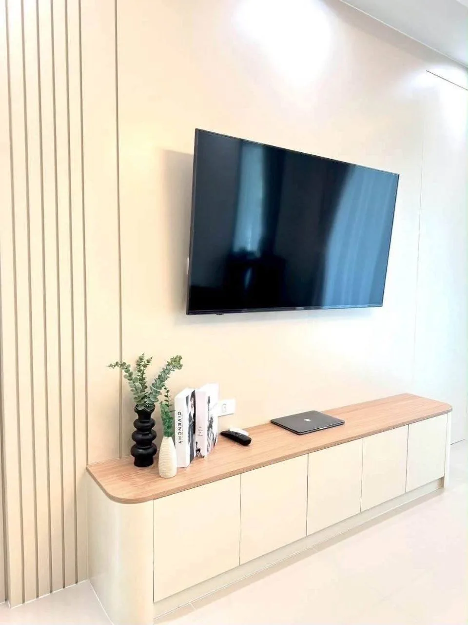3 bedroom house for rent in Bang Na Bangkok - swimming pool and building amenities