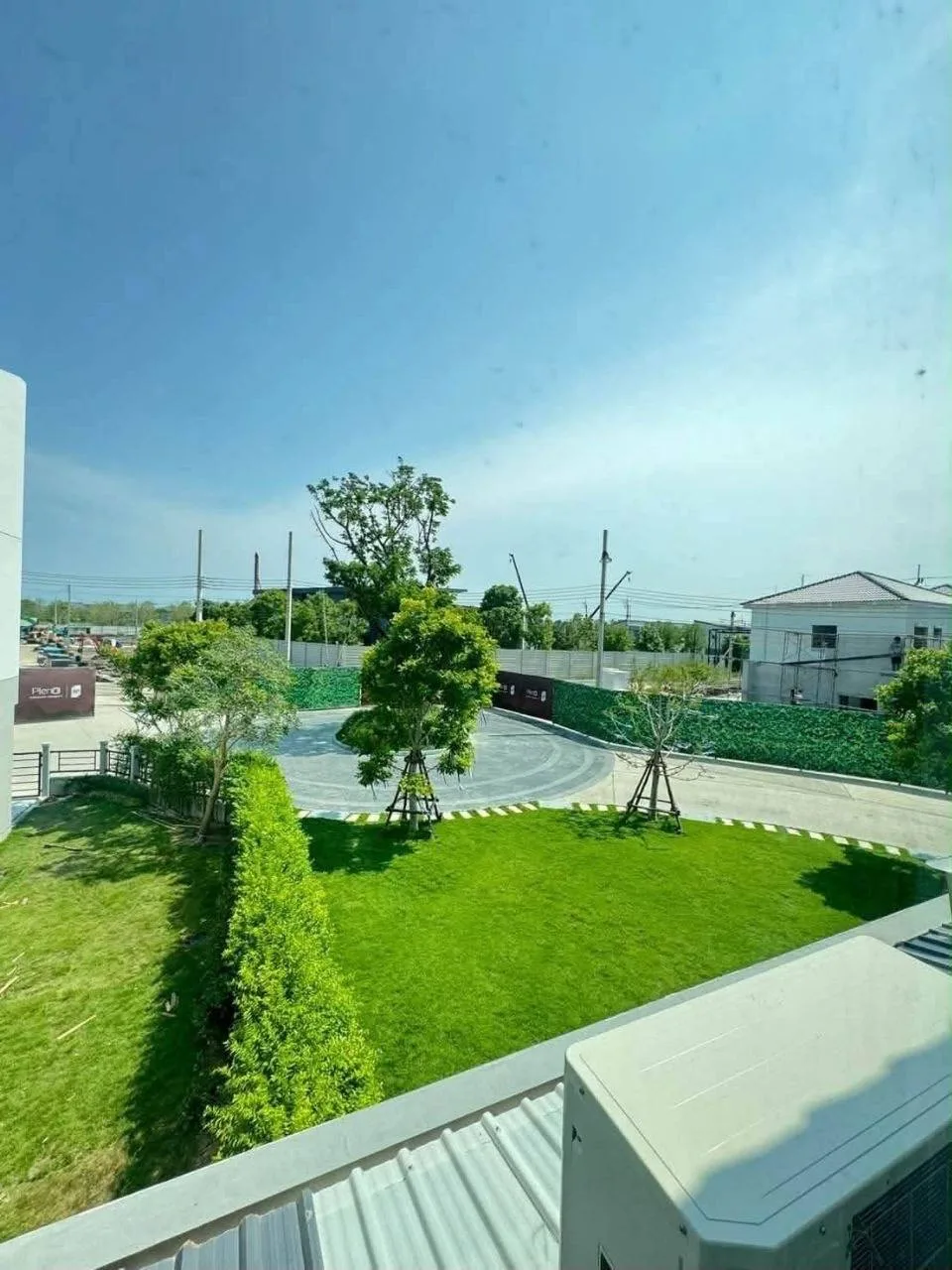 3 bedroom house for rent in Bang Na Bangkok - master bedroom interior