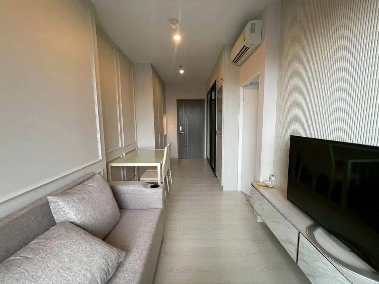 1 bedroom condo for rent in Thong Lo Bangkok - bathroom and modern finishes