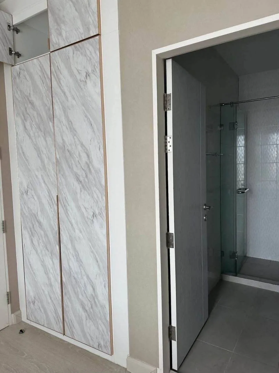 1 bedroom condo for rent in Thong Lo Bangkok - bathroom and modern finishes