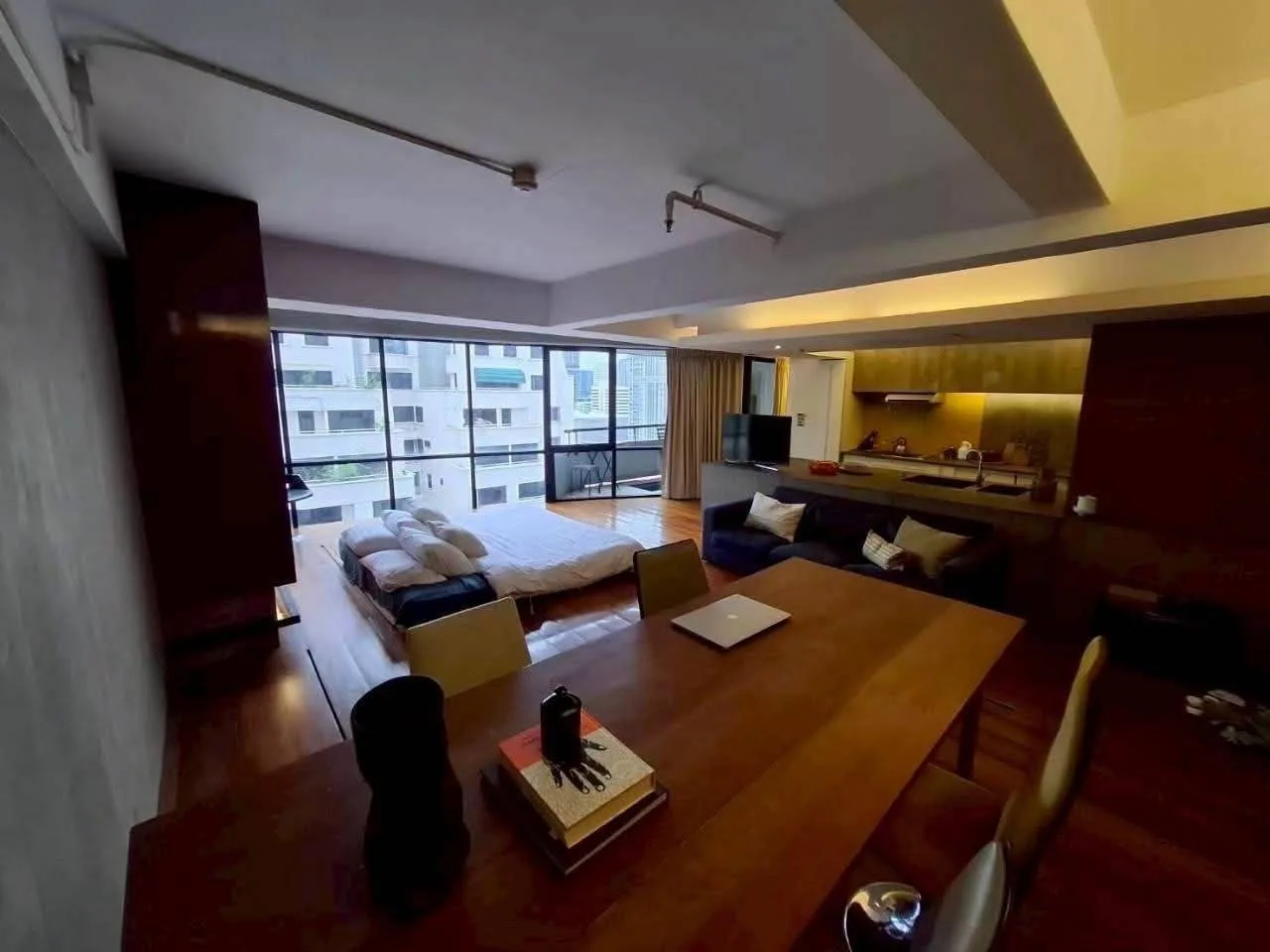 1 bedroom condo for rent in Rama 9 Bangkok - balcony perspective