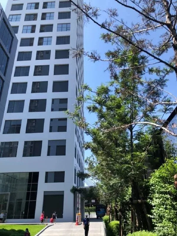1 bedroom condo for rent in On Nut Bangkok - living room view