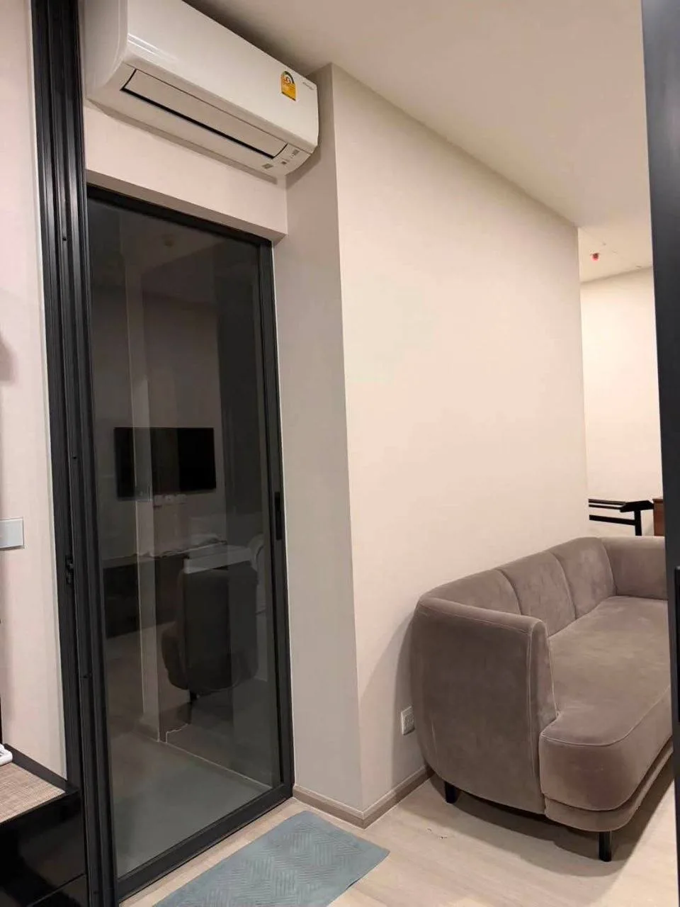 1 bedroom condo for rent in Chatuchak Bangkok - bathroom and modern finishes