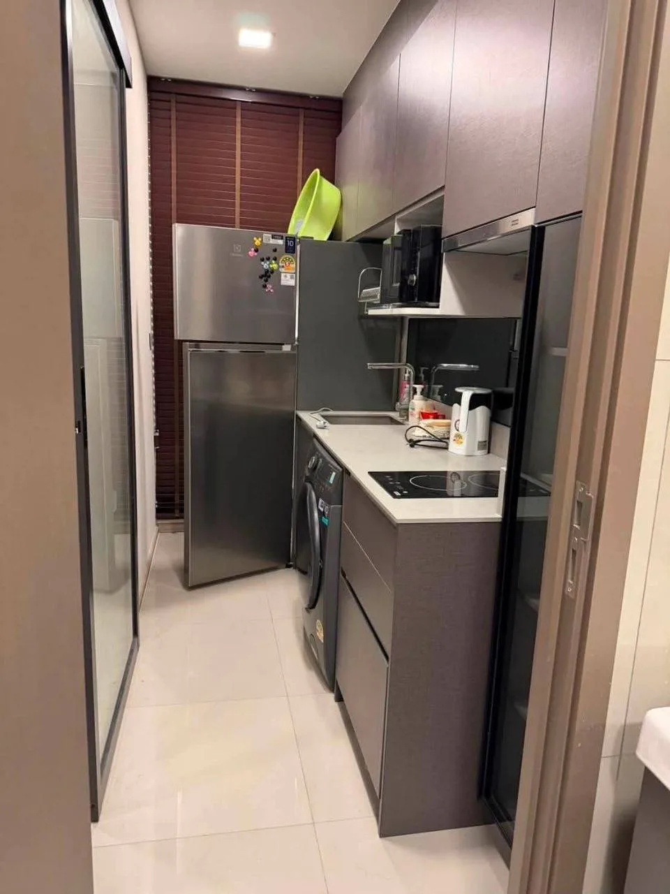 1 bedroom condo for rent in Chatuchak Bangkok - swimming pool and building amenities