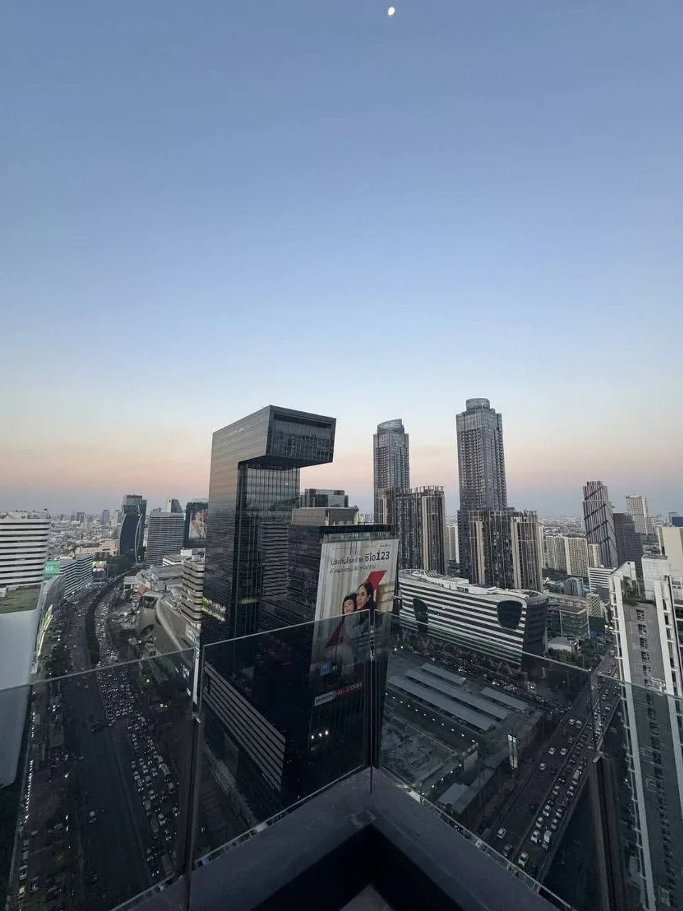 2 bedroom condo for rent in Rama 9 Bangkok - master bedroom interior