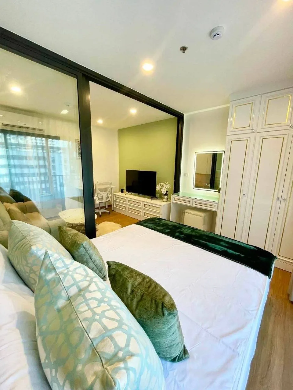 1 bedroom condo for rent in Chatuchak Bangkok - master bedroom interior