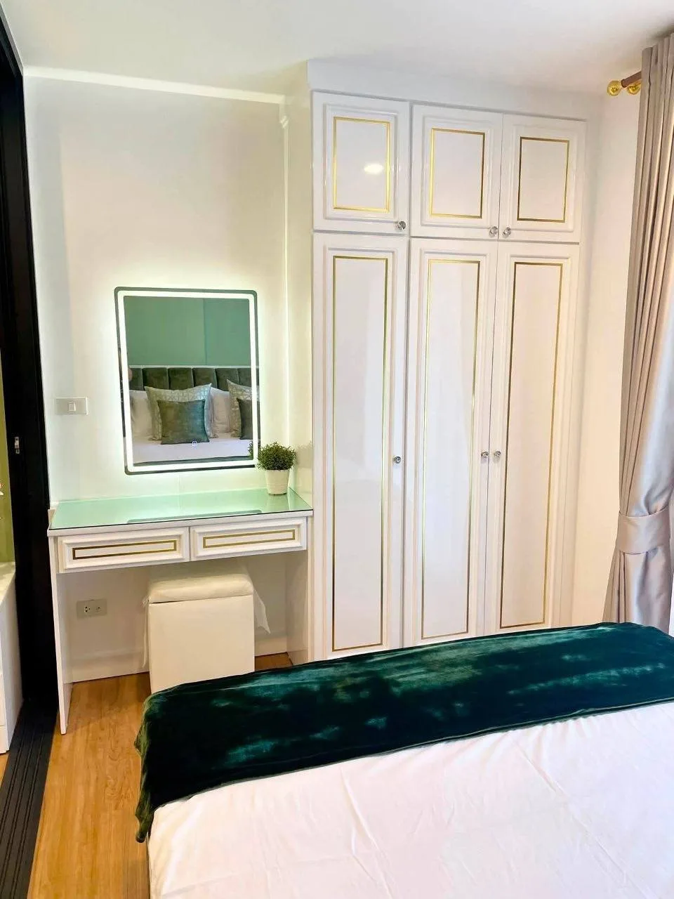 1 bedroom condo for rent in Chatuchak Bangkok - living room view
