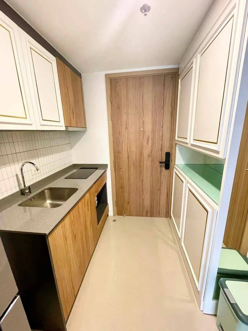 1 bedroom condo for rent in Chatuchak Bangkok - bathroom and modern finishes