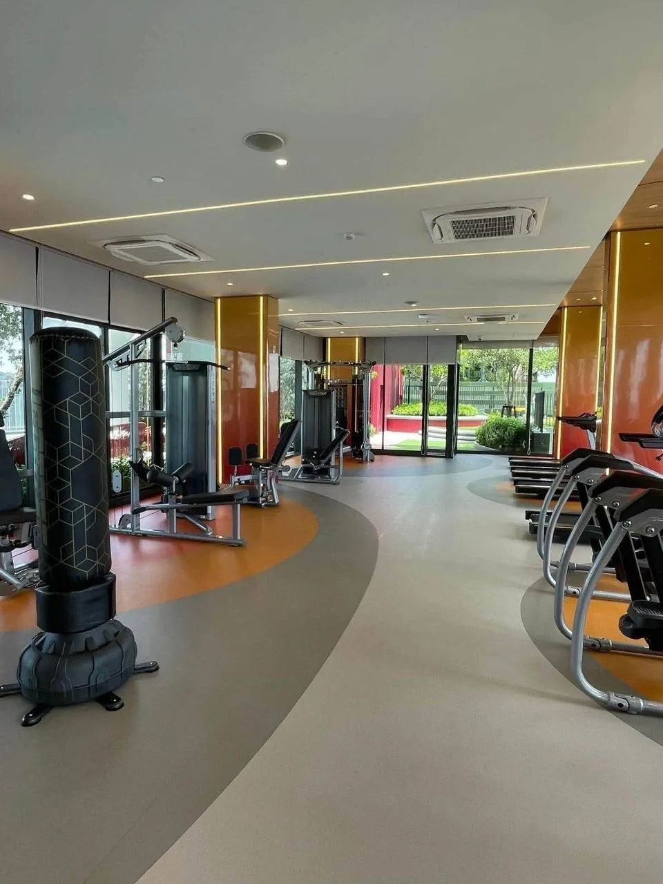 1 bedroom condo for rent in Chatuchak Bangkok - kitchen and dining area