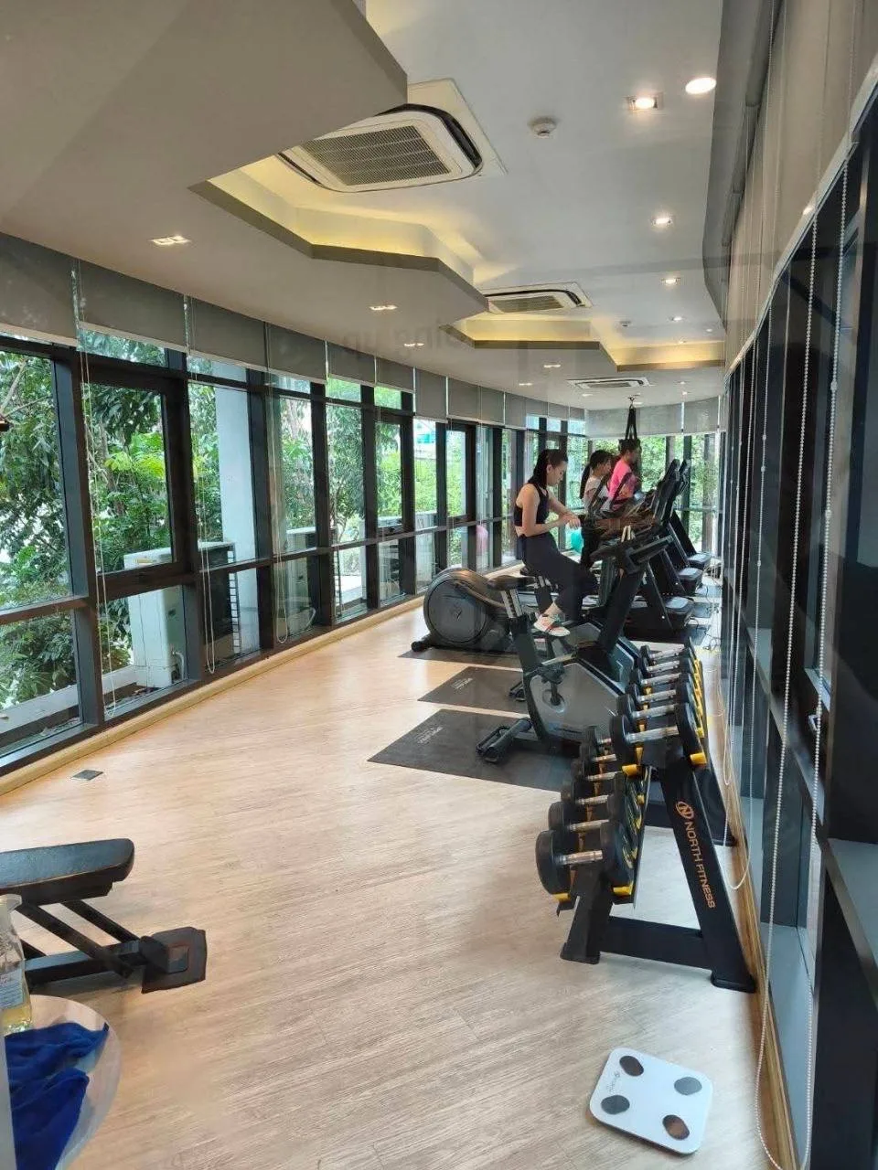 2 bedroom condo for rent in Phra Khanong Bangkok - living room view