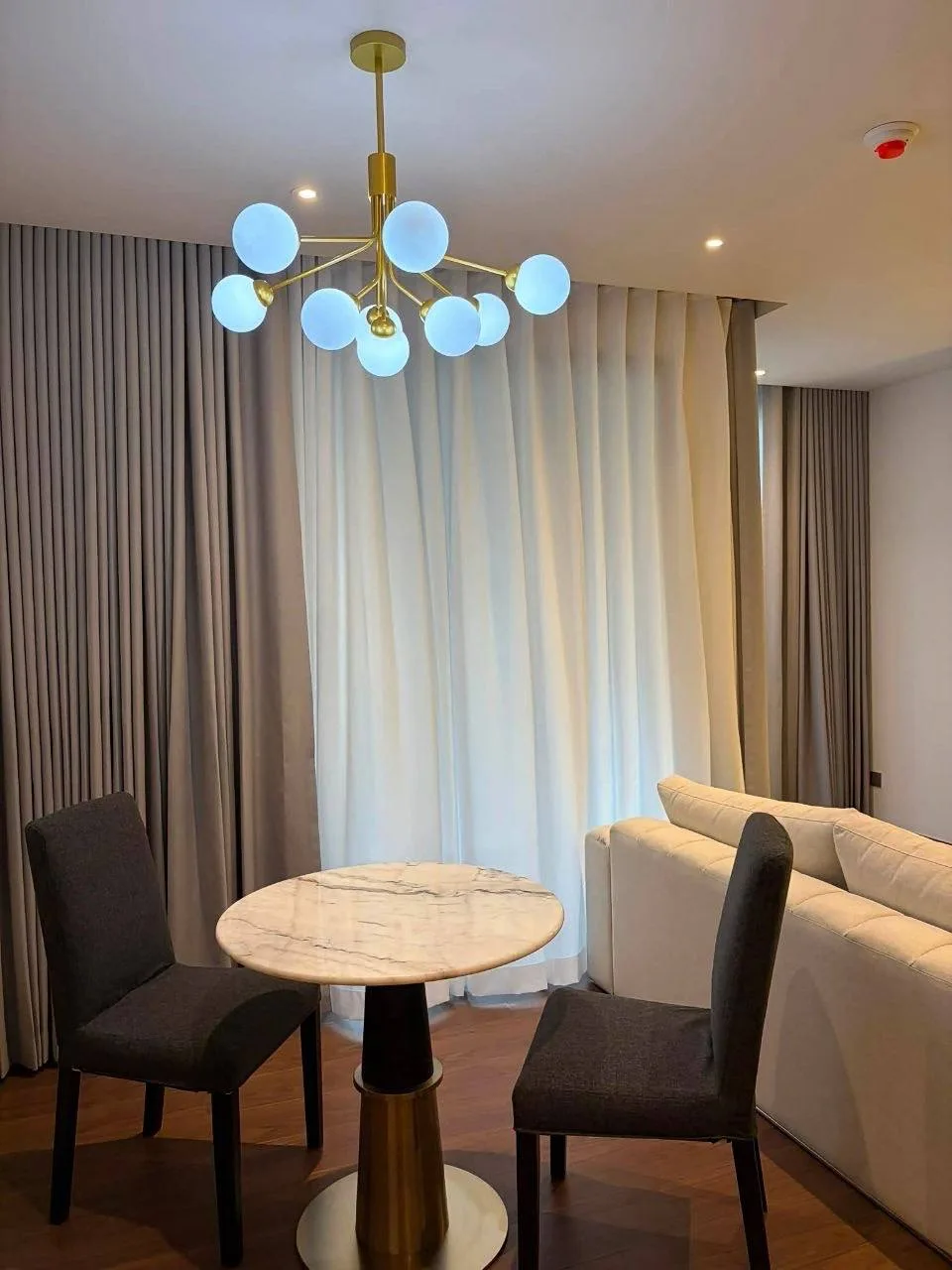 1 bedroom condo for rent in Thong Lo Bangkok - bathroom and modern finishes