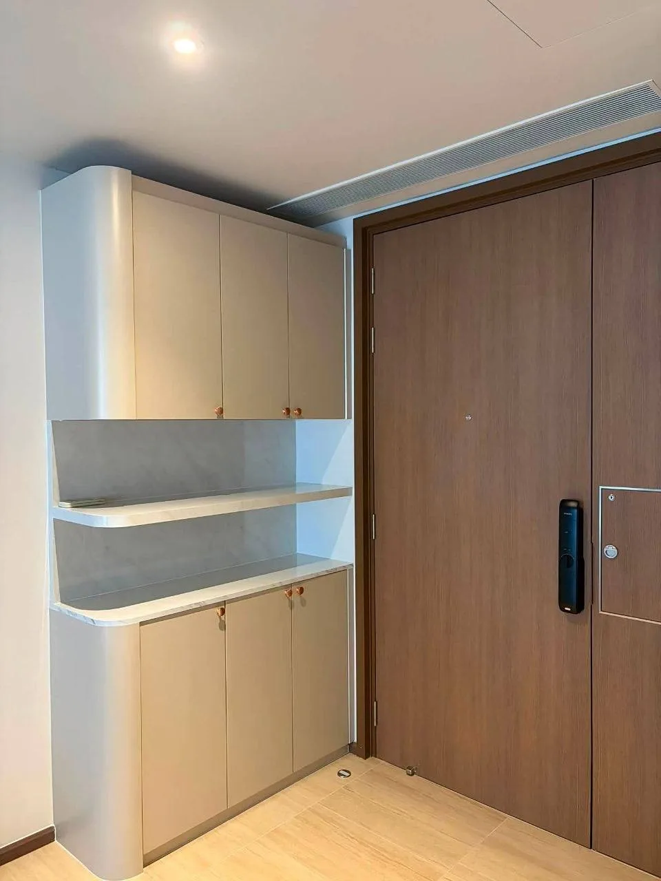 1 bedroom condo for rent in Thong Lo Bangkok - kitchen and dining area