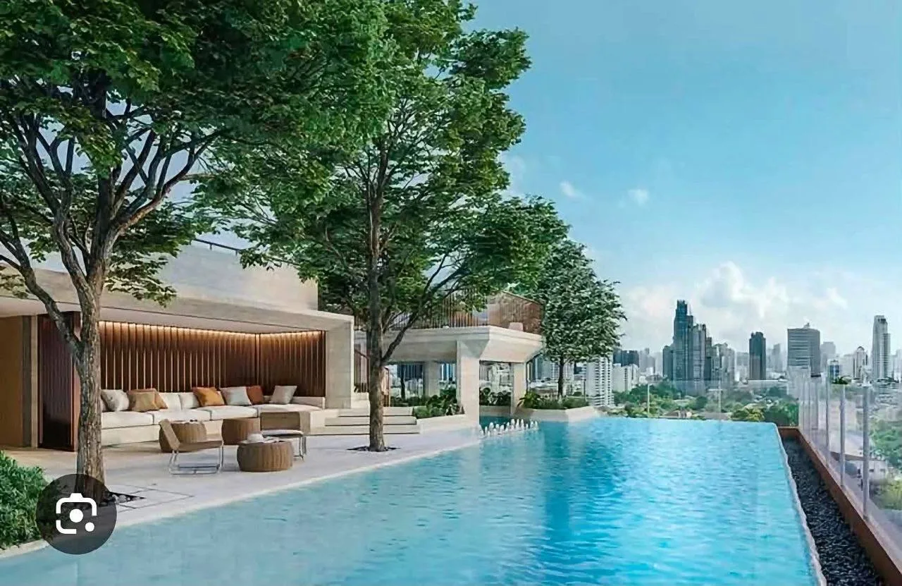 1 bedroom condo for rent in Thong Lo Bangkok - swimming pool and building amenities