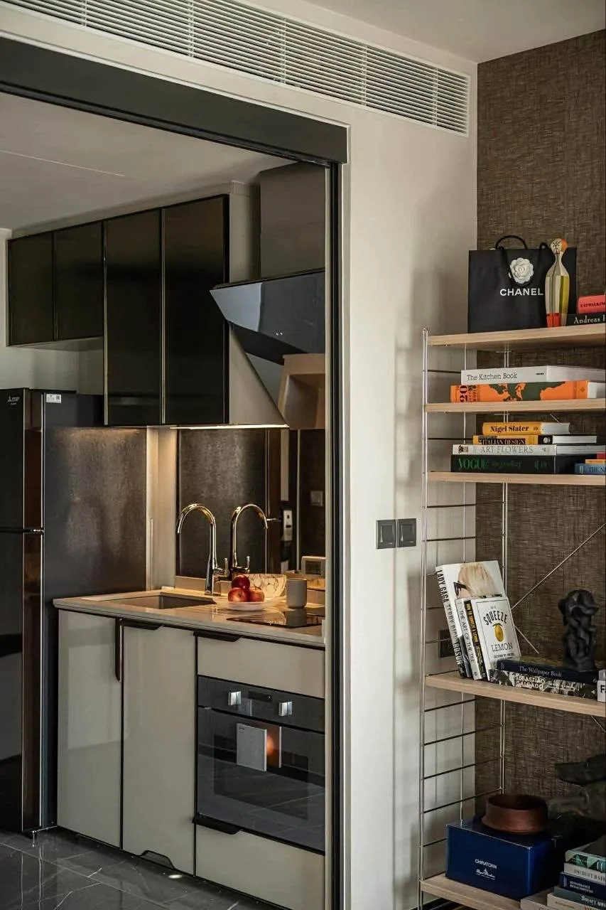 1 bedroom condo for rent in Ekkamai Bangkok - bathroom and modern finishes